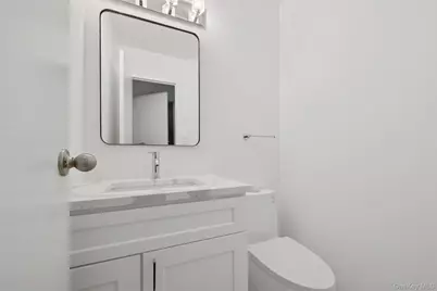 70 Pheasant Run, Roslyn, NY 11576 - Photo 35