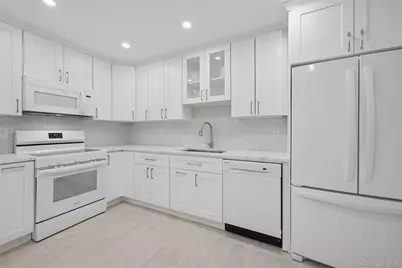 70 Pheasant Run, Roslyn, NY 11576 - Photo 29