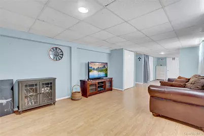 43 Westchester Avenue, West Babylon, NY 11704 - Photo 23