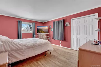 43 Westchester Avenue, West Babylon, NY 11704 - Photo 21