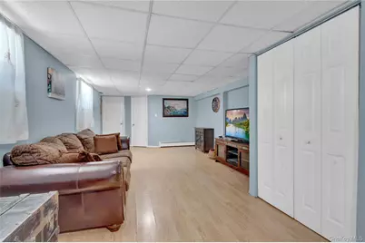 43 Westchester Avenue, West Babylon, NY 11704 - Photo 27