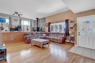 43 Westchester Avenue, West Babylon, NY 11704 - Photo 5