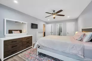 348 Artist Lake Dr, Middle Island, NY 11953 - Photo 23