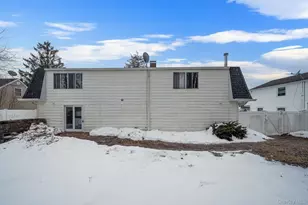 22 Meyer Ln, Medford, NY 11763 - Photo 15