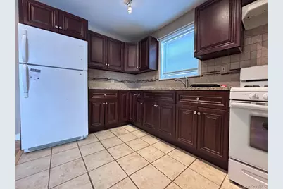 75-32 263rd Street #41B61, Glen Oaks, NY 11004 - Photo 9