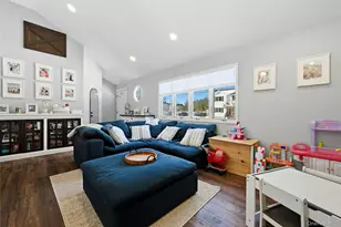 418 Old Farmingdale Rd, West Babylon, NY 11704 - Photo 15