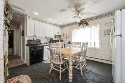 38 Celestial Lane, Levittown, NY 11756 - Photo 5