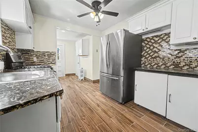 49 Malden Avenue, Lynbrook, NY 11563 - Photo 9