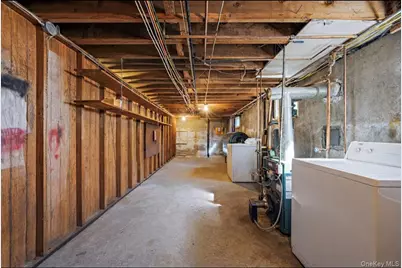 8 Leeward Lane, Commack, NY 11725 - Photo 13