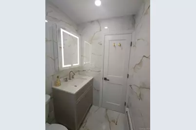 46 W Clearwater Road, Lindenhurst, NY 11757 - Photo 15