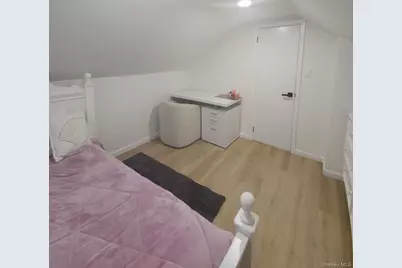 46 W Clearwater Road, Lindenhurst, NY 11757 - Photo 21