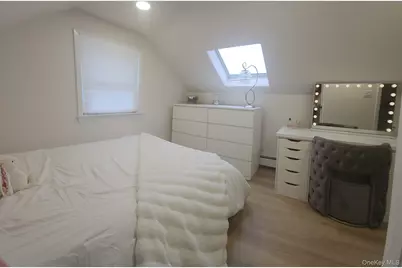 46 W Clearwater Road, Lindenhurst, NY 11757 - Photo 19