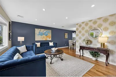 20 Marlboro Drive, South Huntington, NY 11743 - Photo 5