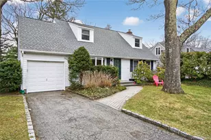 20 Marlboro Dr, South Huntington, NY 11743 - Photo 3