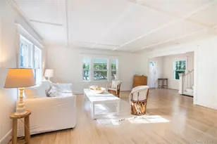 210 5th St, Greenport, NY 11944 - Photo 7