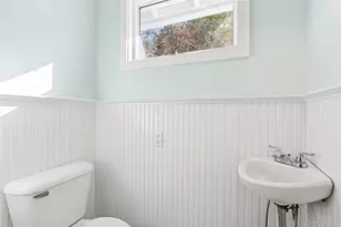 210 5th St, Greenport, NY 11944 - Photo 25