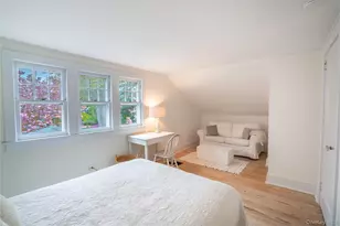 210 5th St, Greenport, NY 11944 - Photo 19