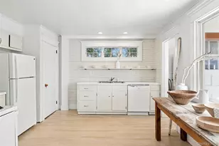 210 5th St, Greenport, NY 11944 - Photo 13