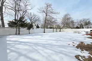 214 Van Buren St, West Babylon, NY 11704 - Photo 17