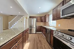 214 Van Buren St, West Babylon, NY 11704 - Photo 5