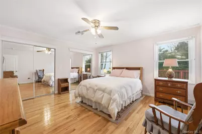 43 Ridgeway Boulevard, Bay Shore, NY 11706 - Photo 17