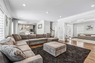 3 Manor Ct, Mount Sinai, NY 11766 - Photo 11