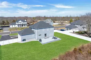 3 Manor Ct, Mount Sinai, NY 11766 - Photo 33