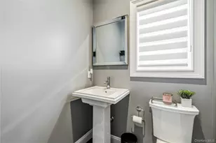 3 Manor Ct, Mount Sinai, NY 11766 - Photo 17