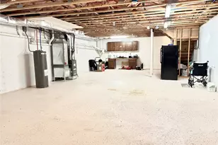 11 Hunter Dr, Central Islip, NY 11722 - Photo 19