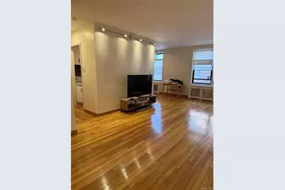 13705 Franklin Avenue #2E, Flushing, NY 11355 - Photo 7