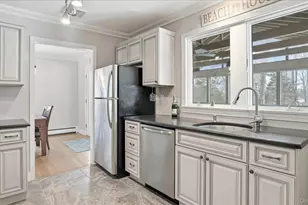 3 Robins Nest Ln, Hampton Bays, NY 11946 - Photo 17