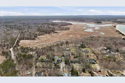 3 Robins Nest Lane, Hampton Bays, NY 11946 - Photo 9