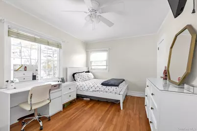 24 Yale Avenue, Hewlett, NY 11557 - Photo 13