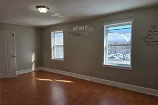 135 Fullerton Ave, Newburgh, NY 12550 - Photo 9