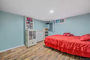 26 Smith St, Amityville, NY 11701 - Photo 21