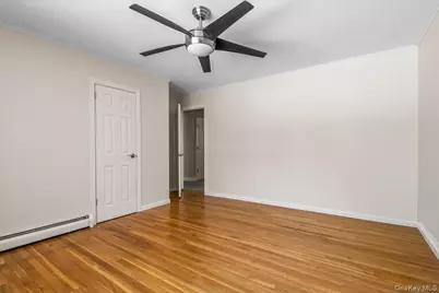 690 N Hamilton Avenue, Lindenhurst, NY 11757 - Photo 13