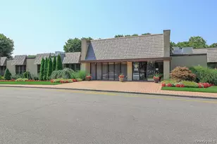 909 Fenway Rd, Saint James, NY 11780 - Photo 29