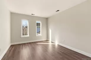 909 Fenway Rd, Saint James, NY 11780 - Photo 19