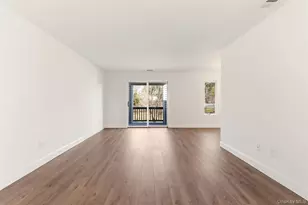 909 Fenway Rd, Saint James, NY 11780 - Photo 7