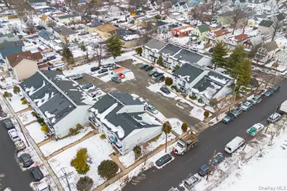 15 Davidson Court, New York, NY 10303 - Photo 7