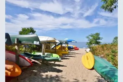 36 Bay Drive E, Huntington, NY 11743 - Photo 35