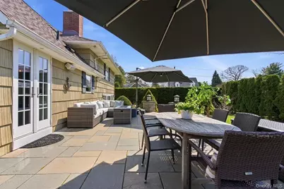 36 Bay Drive E, Huntington, NY 11743 - Photo 25