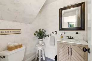 36 Bay Dr E, Huntington, NY 11743 - Photo 15