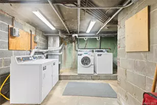 123 Park Ave, Amityville, NY 11701 - Photo 9