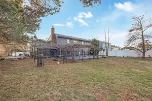 35 Crossway Dr, Deer Park, NY 11729 - Photo 23