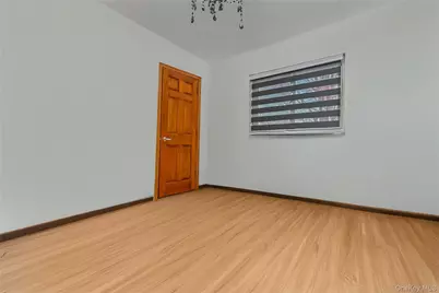 35 Crossway Drive, Deer Park, NY 11729 - Photo 11