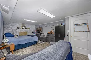 35 Crossway Dr, Deer Park, NY 11729 - Photo 13