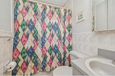 2537 Jerusalem Avenue #2J, North Bellmore, NY 11710 - Photo 17