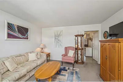 2537 Jerusalem Avenue #2J, North Bellmore, NY 11710 - Photo 5