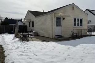 47 Sherbrooke Rd, Lindenhurst, NY 11757 - Photo 11